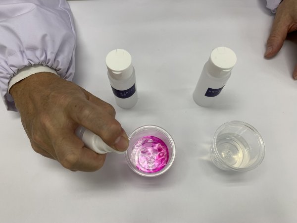 画像2: 68 びっくり!インク・キット アルカリと酸の中和反応 中和滴定 消えるインクのナゾを解く レシピ公開! 理科 化学 STEM教育<お知らせ>自由研究に最適!実験くんガイドブック最新版(税込550円)を商品お買上げの皆様にもれなくプレゼントいたします。 (2)